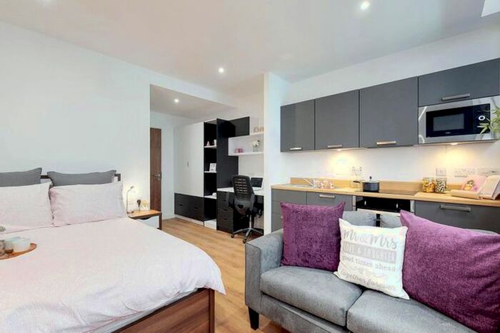Studio To Rent In Apt, Gravity Residence #, L2