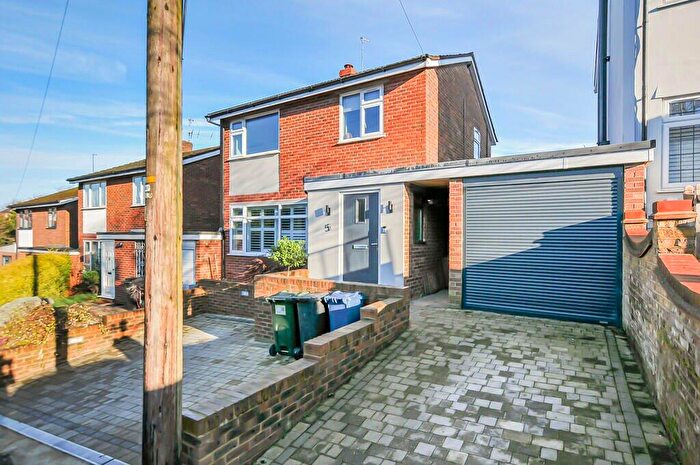 3 Bedroom Detached House For Sale In Bowlers Orchard, Chalfont St. Giles, HP8