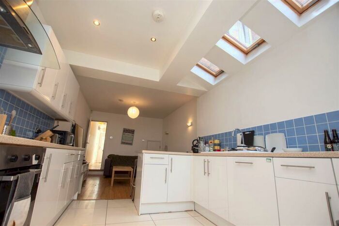 7 Bedroom House To Rent In Tiverton Road, Birmingham, B29