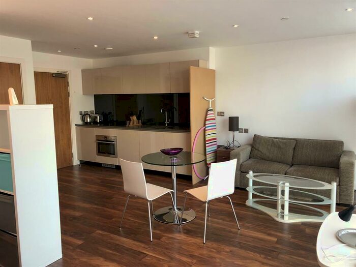 1 Bedroom Apartment To Rent In Milliners Wharf, Munday Street, Manchester, M4