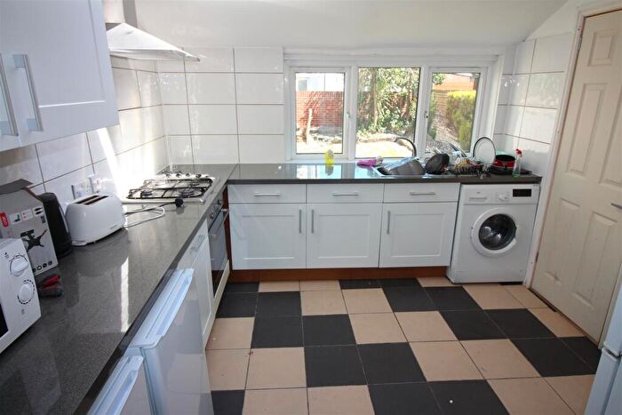 5 Bedroom Terraced House To Rent In Manners Road, Southsea, PO4
