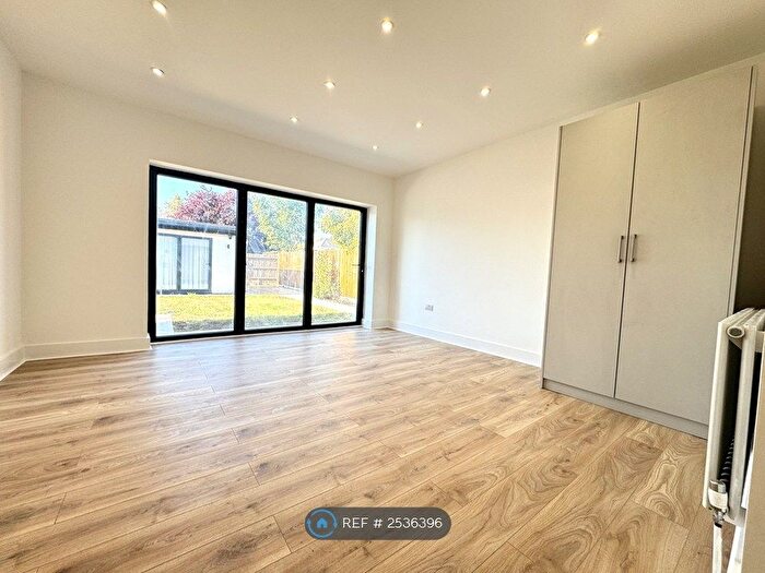 Studio To Rent In Middlesex, Pinner, HA5