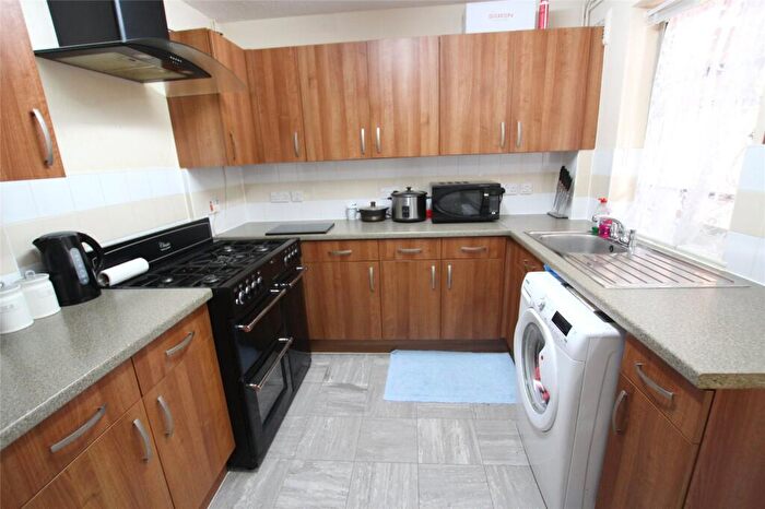 5 Bedroom End Of Terrace House To Rent In London, London, E1W
