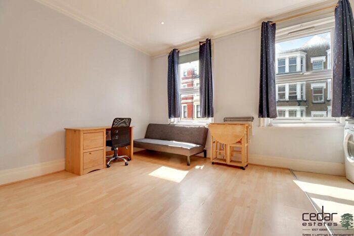 Flat To Rent In West End Lane, West Hampstead, NW6