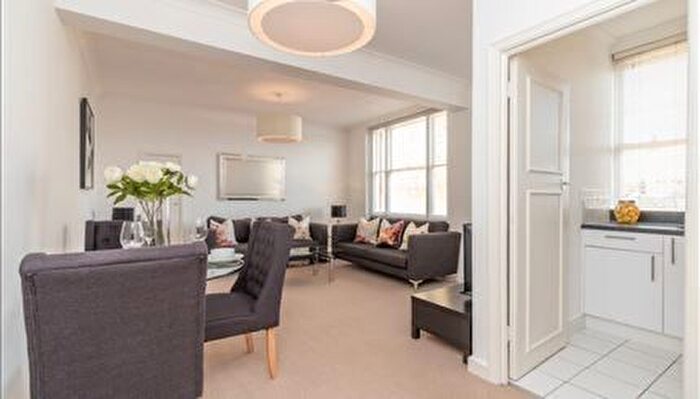1 Bedroom Flat To Rent In Hill Street, Mayfair, W1J