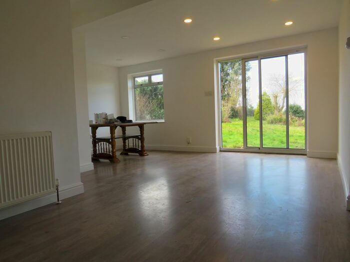 3 Bedroom Bungalow To Rent In Galleywood Road, Chelmsford CM2