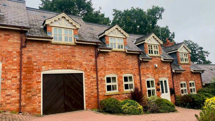 4 Bedroom Barn Conversion To Rent In Harborough Road, Billesdon, LE7