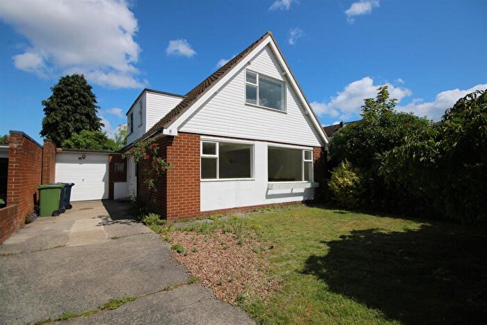 3 Bedroom Detached House For Sale In High Sand Grove, Cleadon, SR6