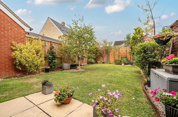 3 Bedroom Semi-detached House For Sale In Skylark Road, Melksham, SN12