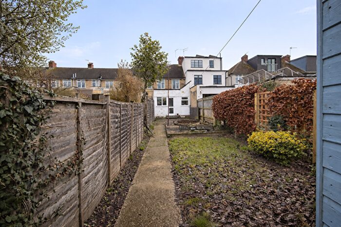 3 Bedroom Terraced House For Sale In Brampton Road, Cambridge, CB1