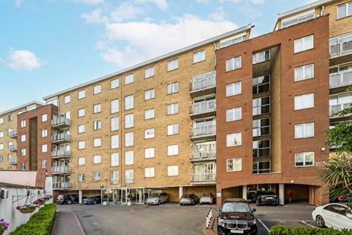 1 Bedroom Flat To Rent In North Bank, St John's Wood, NW8