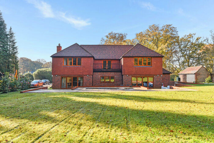 6 Bedroom Country House For Sale In Durford Wood, Petersfield, GU31