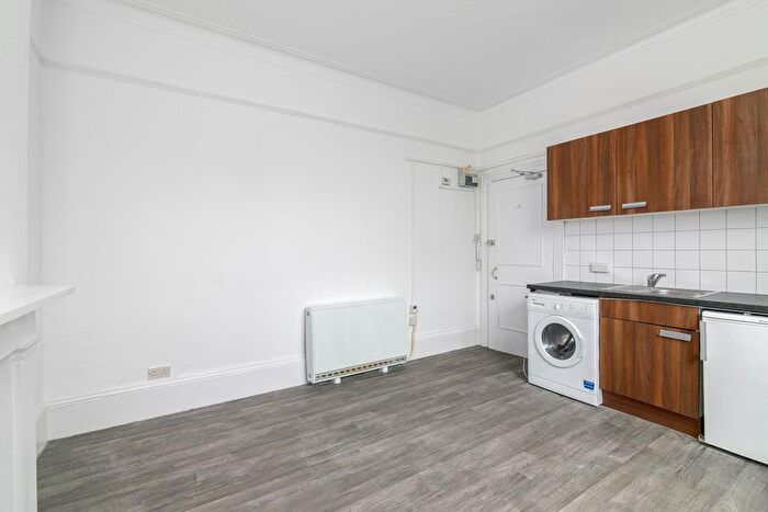 1 Bedroom Flat To Rent In Woodhurch Road, London, NW6
