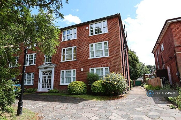 2 Bedroom Flat To Rent In Lynton Lodge, Sutton, SM2