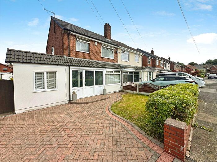 3 Bedroom Semi-Detached House For Sale In Woodbank Drive, Bury, BL8
