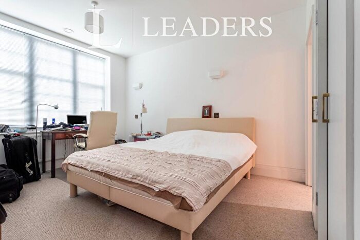 2 Bedroom Apartment To Rent In Lesbourne Road, Reigate, (.), RH2