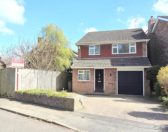 3 Bedroom Detached House For Sale In Croxton Lane, Lindfield, RH16