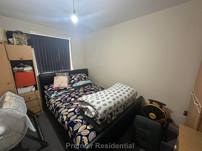 2 Bedroom Apartment To Rent In Apartment, Midway House, Cheetham Hill, M8