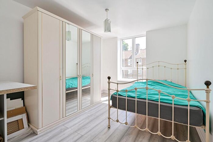 2 Bedroom Flat To Rent In Goldwell House, Denmark Hill, London, SE22