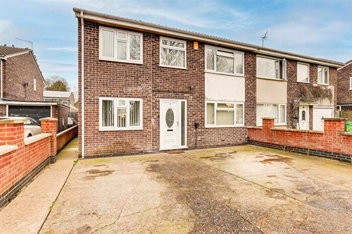 4 Bedroom Semi Detached House For Sale In Fleet Close, Nottingham, NG7