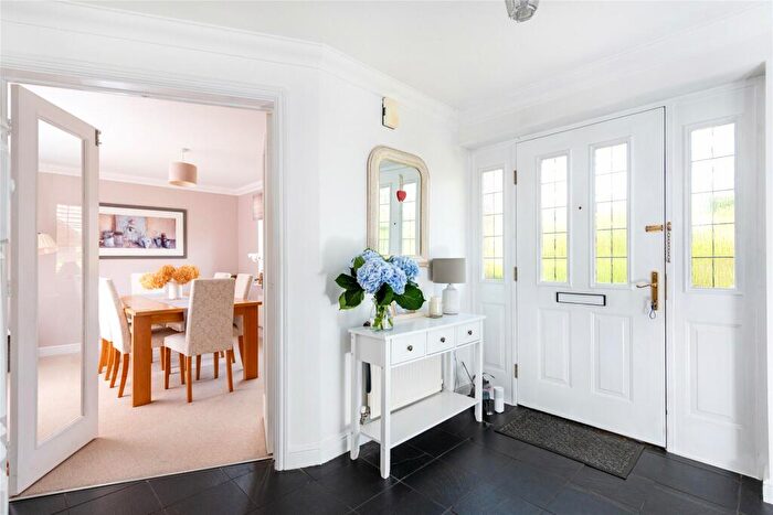4 Bedroom Detached House For Sale In Gladiator Close, Wootton, Northampton, Northamptonshire, NN4