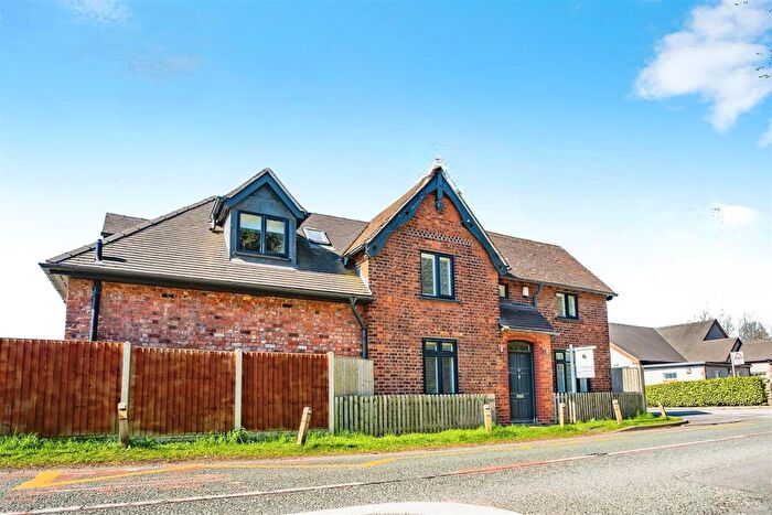 5 Bedroom Detached House For Sale In Broad Lane, Stapeley, Nantwich, Cheshire, CW5