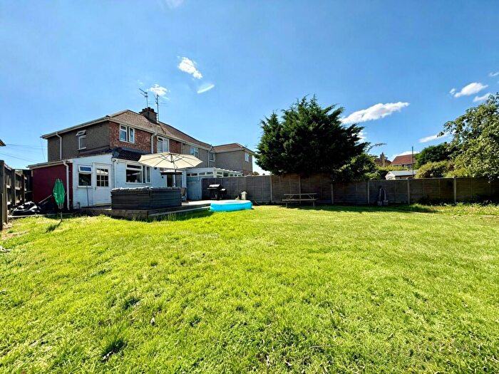 3 Bedroom Semi-Detached House For Sale In Alvescot Road, Old Walcot, Swindon, SN3