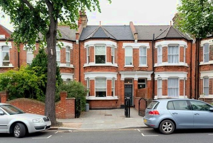 4 Bedroom Property To Rent In Barlby Road, London, W10
