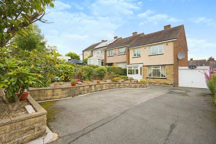 3 Bedroom End Of Terrace House For Sale In Brocklesby Drive, Allerton, Bradford, BD15