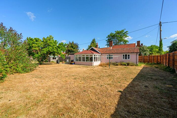 4 Bedroom Detached House For Sale In Nethergate Street, Hopton, IP22