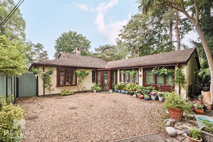 4 Bedroom Bungalow For Sale In Keysworth Drive, Sandford, BH20