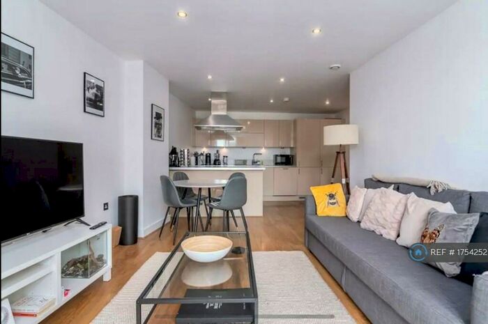 3 Bedroom Flat To Rent In Diprose Court, London, E3