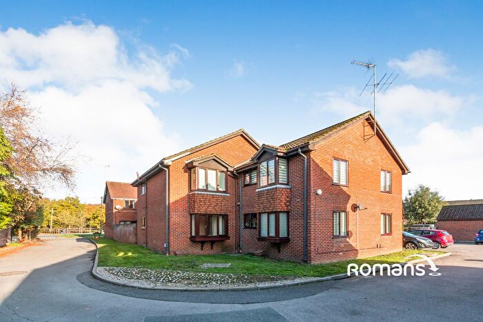 1 Bedroom Flat To Rent In The Beeches, Ash Vale, Aldershot, GU12