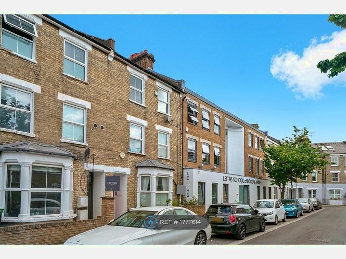 2 Bedroom Flat To Rent In Wendell Road, London, W12