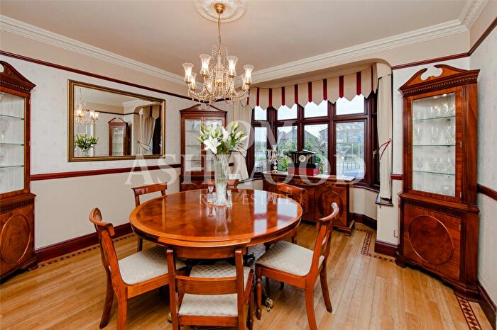 5 Bedroom End Of Terrace House For Sale In Westrow Drive, Leftley Estate, Barking, IG11