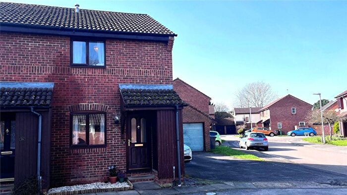 2 Bedroom End Terrace House For Sale In Alderfield Close, Theale, Reading, Berkshire, RG7