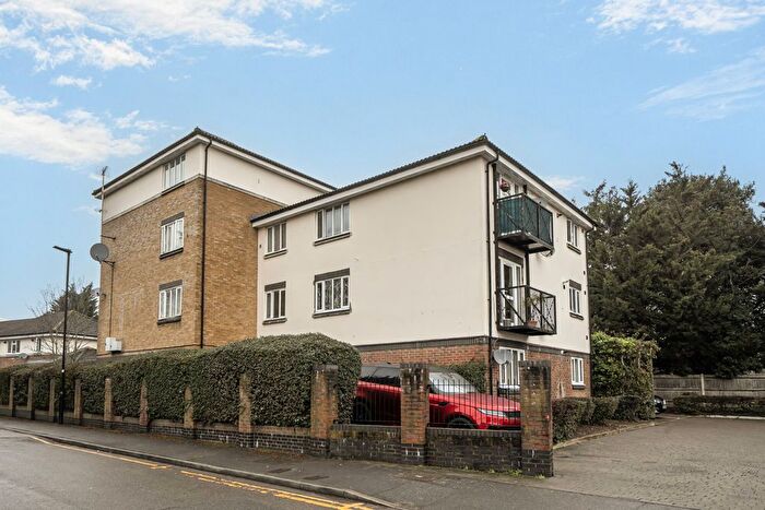 2 Bedroom Flat For Sale In Neville Close, Hounslow, Hounslow, TW3