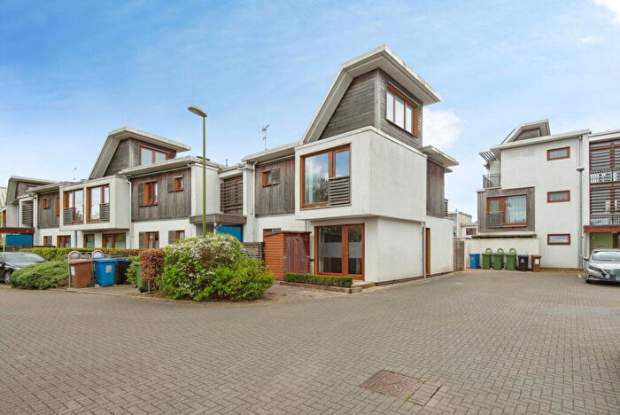 1 Bedroom Flat For Sale In Hartington Place, Letchworth Garden City, SG6