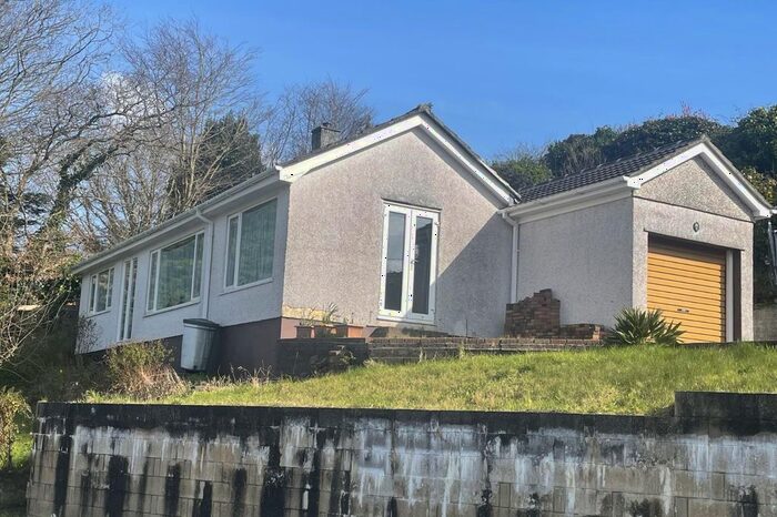 3 Bedroom Detached Bungalow To Rent In Lannoweth, Penryn, TR10