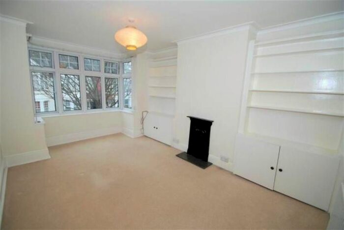 1 Bedroom Maisonette To Rent In Leybourne Avenue, Northfields, Ealing, W13