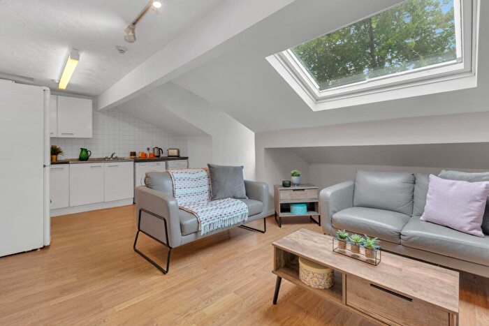 1 Bedroom Flat To Rent In Vinery Road, Leeds, LS4