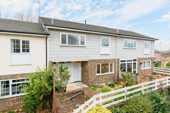 3 Bedroom Terraced House For Sale In Angas Court, Weybridge, KT13