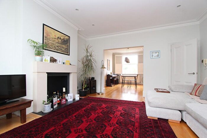 2 Bedroom Flat To Rent In Woodland Gardens, Muswell Hill, London, N10