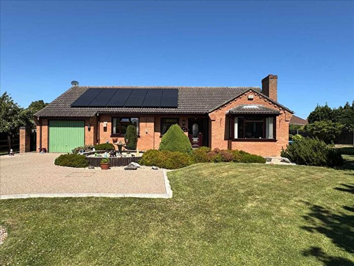 3 Bedroom Detached Bungalow For Sale In Jacklin Close, Grainthorpe, Louth, LN11