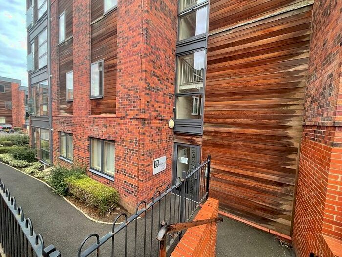 2 Bedroom Apartment To Rent In Binding Close, Carrington Point, Nottingham, NG5