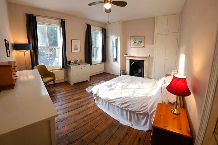 3 Bedroom Terraced House To Rent In Sidney Road, London, SW9