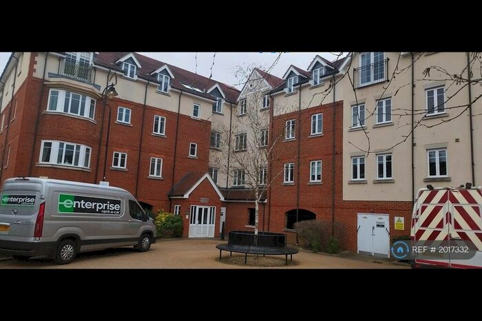 2 Bedroom Flat To Rent In William Ransom Way, Hitchin, SG5