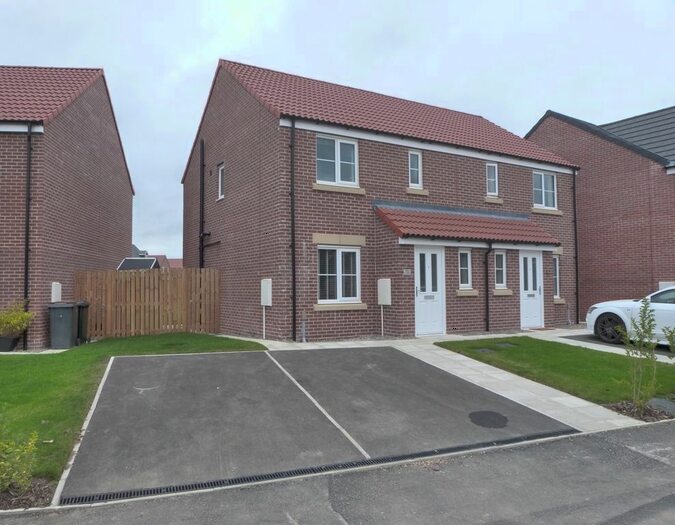 3 Bedroom Semi-Detached House To Rent In Ribblehead Road, Harrogate, HG3