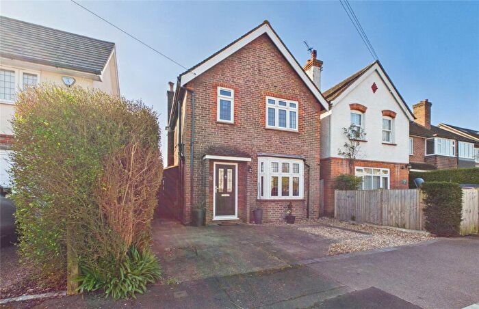 3 Bedroom Detached House For Sale In Russell Road, Horsell, Surrey, GU21