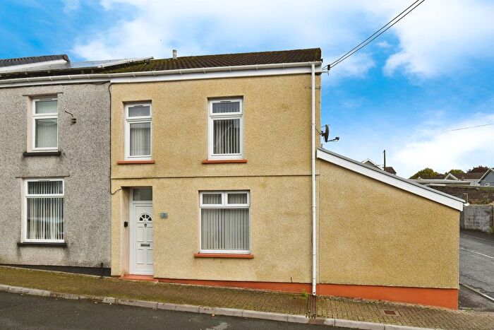 4 Bedroom End Of Terrace House For Sale In Brynhyfryd Street, Merthyr Tydfil, CF47